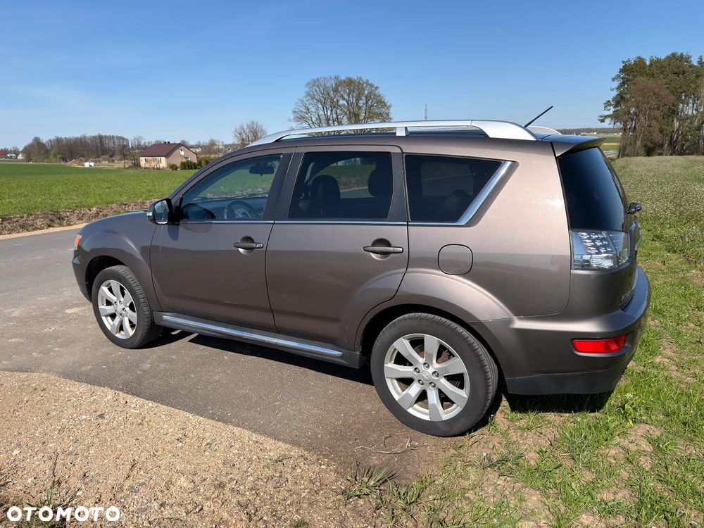 Mitsubishi Outlander 2.0 DID Intense - 3