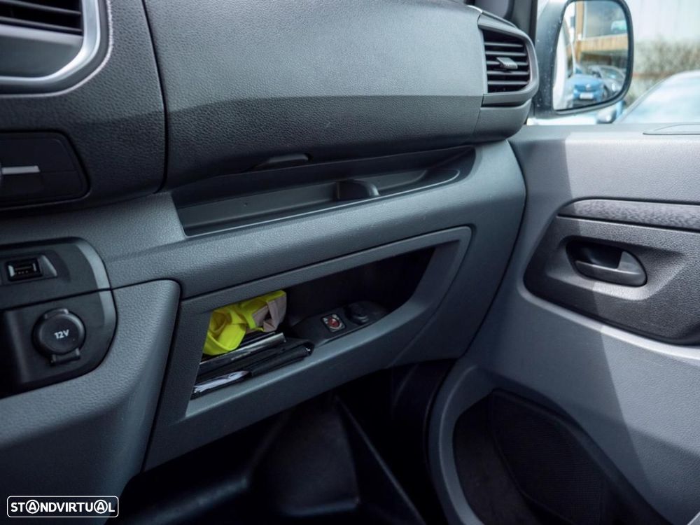 Opel Vivaro - 32