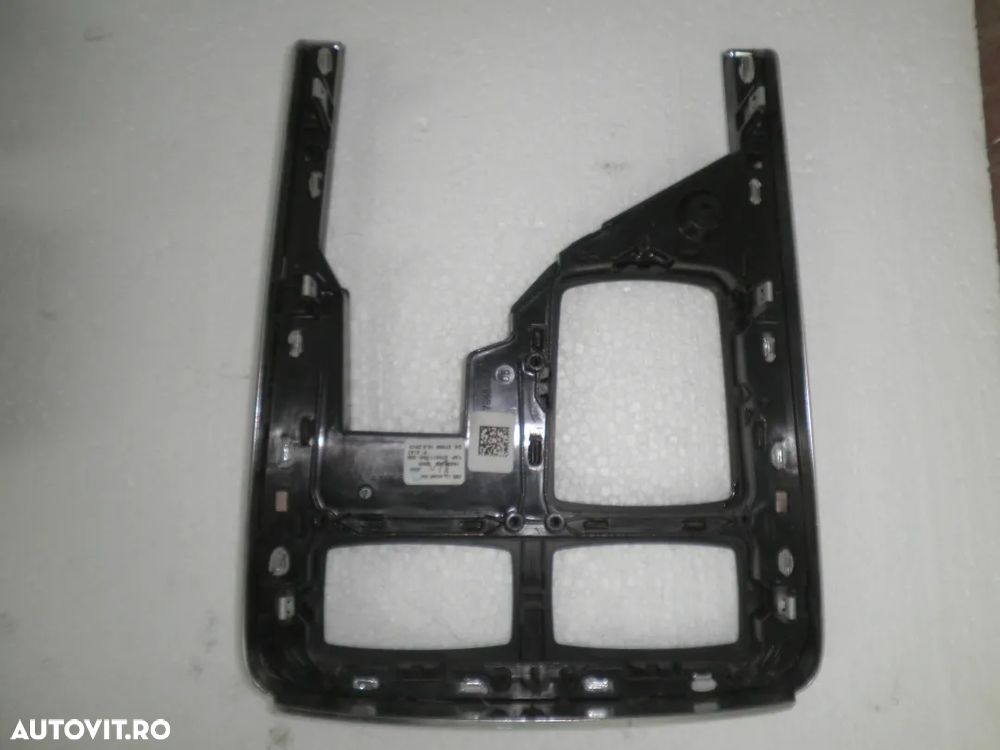 Rama Consola Centrala Mercedes ML W166 A1666802817 - 2