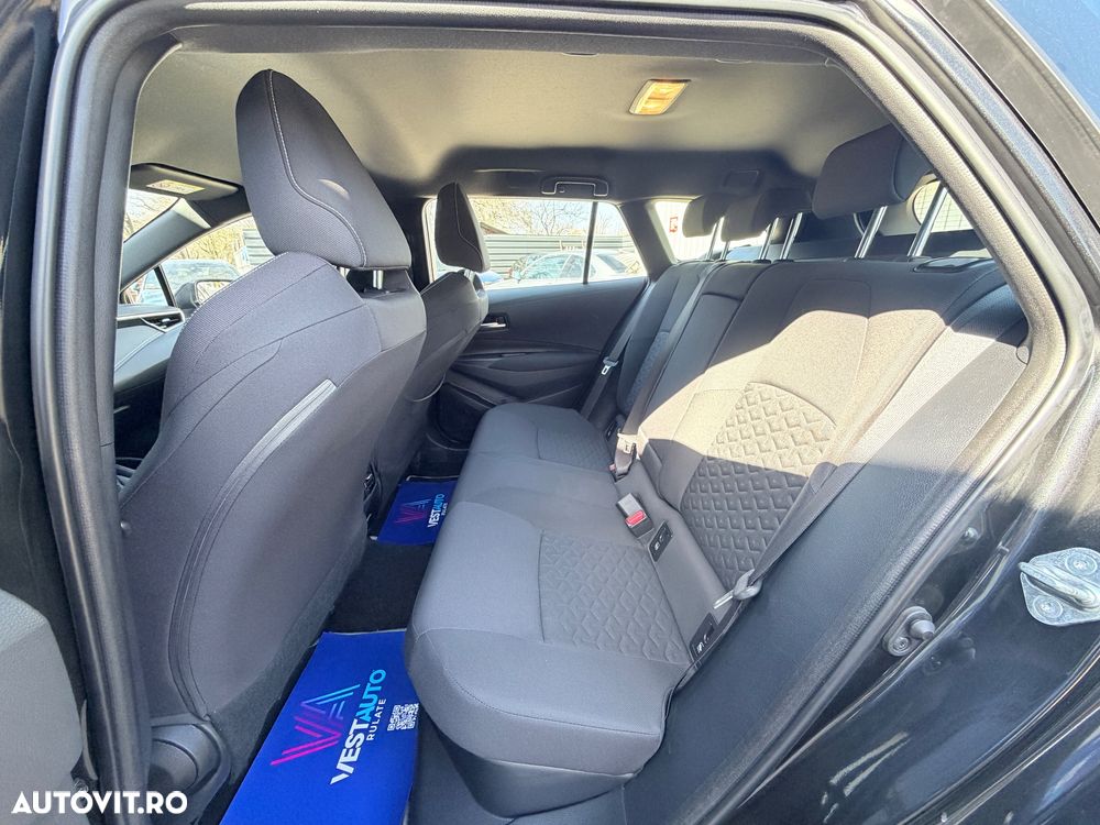 Toyota Corolla 1.8 HSD Dynamic - 13