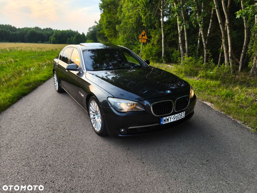 BMW Seria 7 750Li - 3