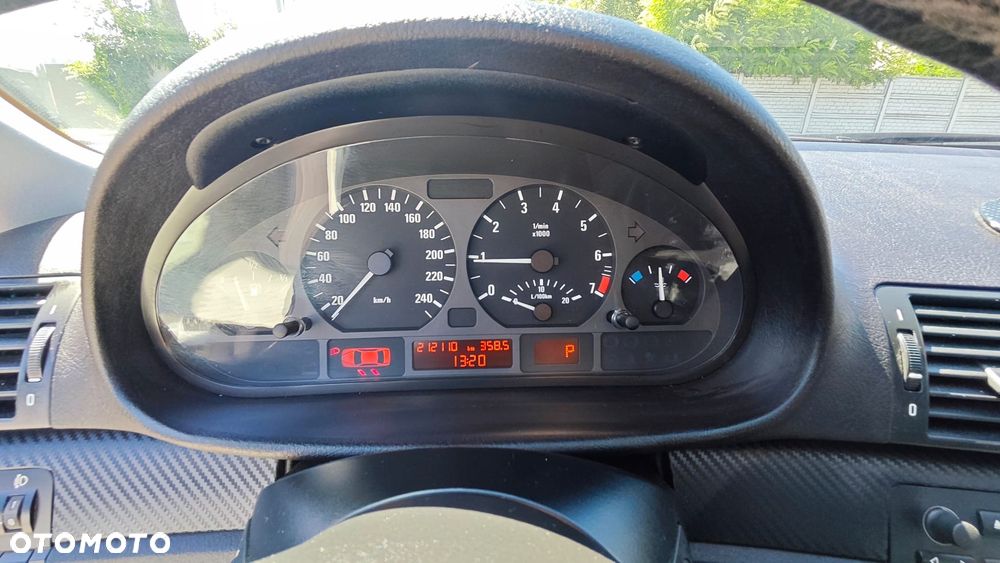 BMW Seria 3 318i Edition Exclusive - 17