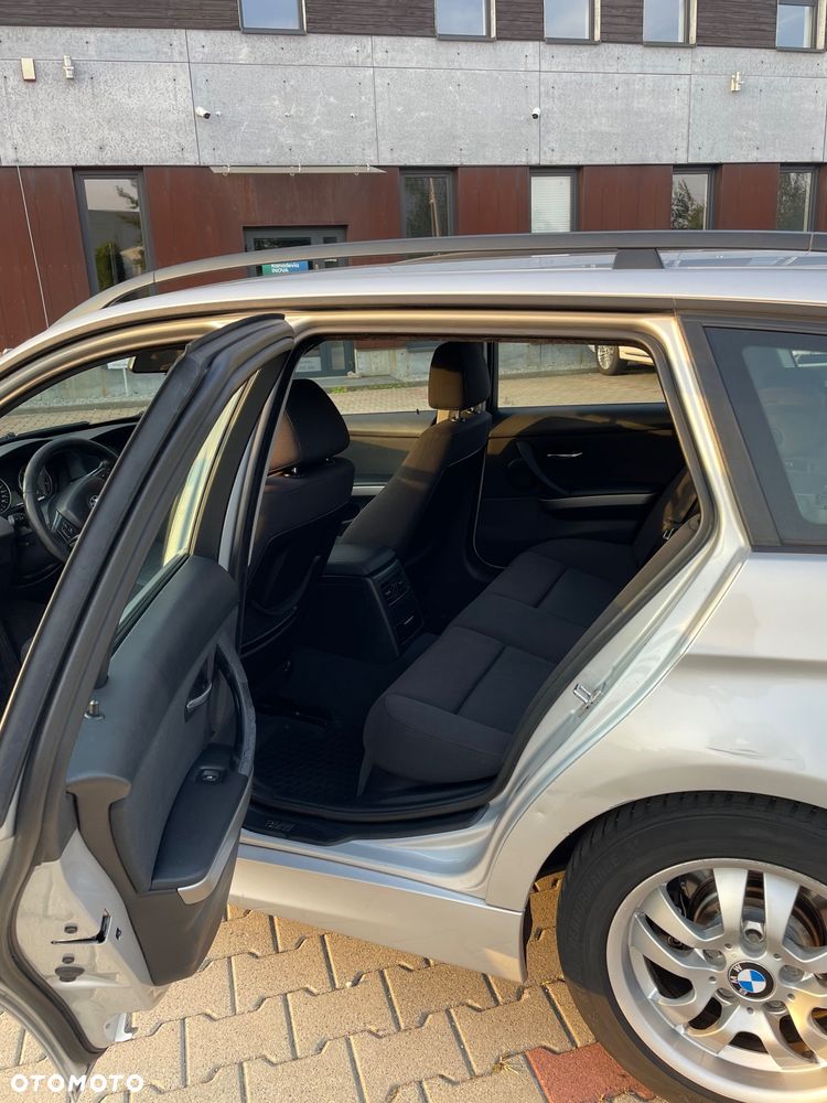BMW Seria 3 320d - 9