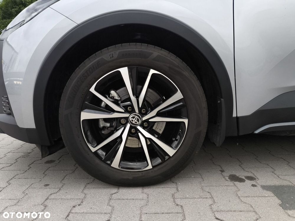 Toyota C-HR - 16