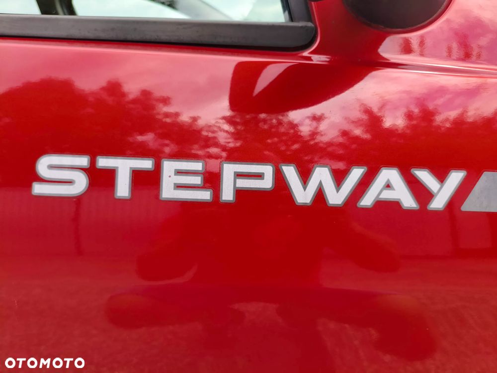 Dacia Sandero Stepway 1.6 - 18