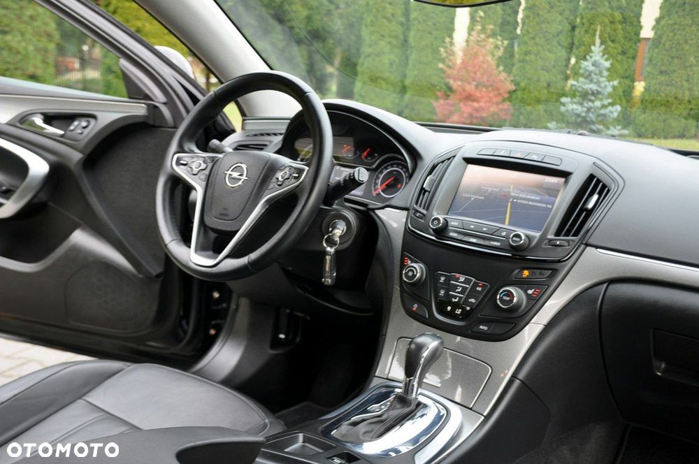 Opel Insignia - 25