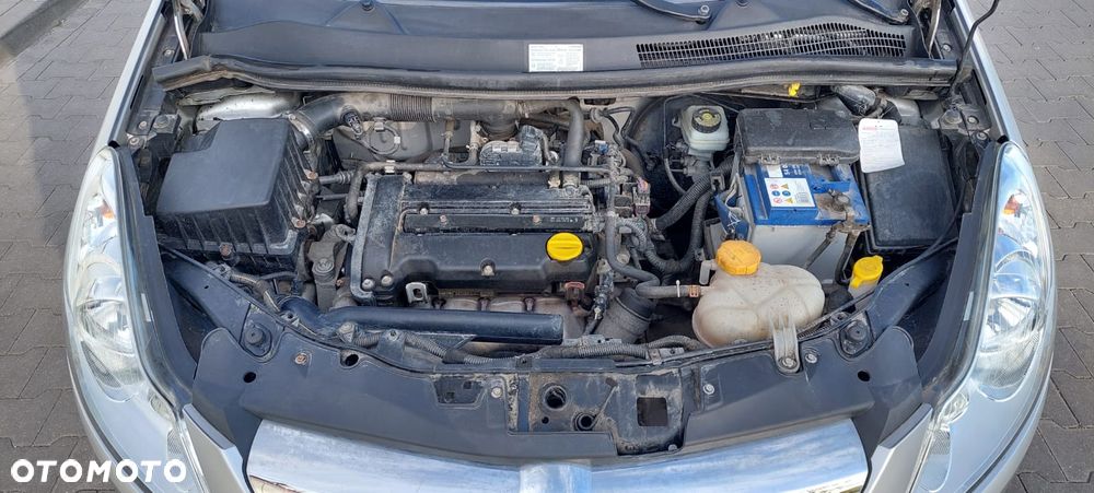 Opel Corsa 1.2 16V - 24