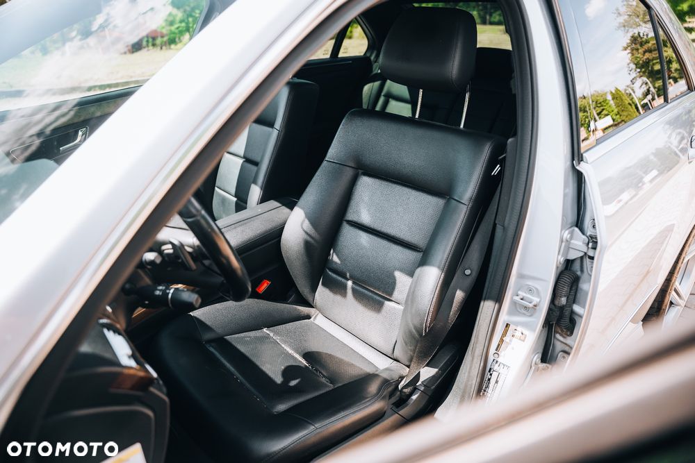 Mercedes-Benz Klasa E 350 BlueTec - 23