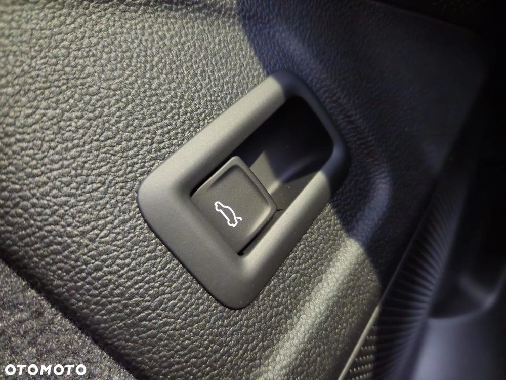 Volkswagen Passat - 16