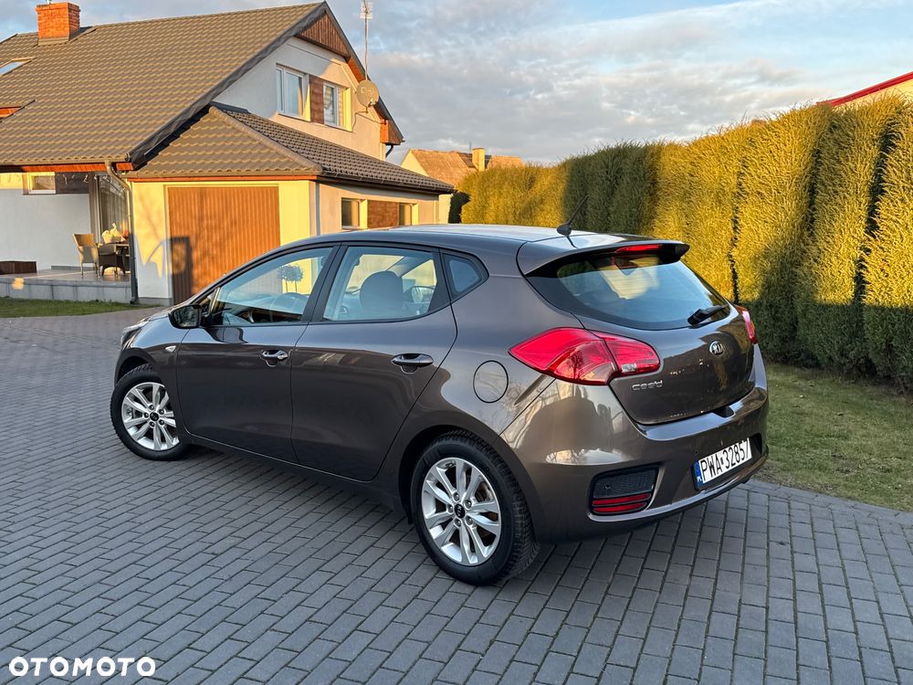 Kia Ceed - 30