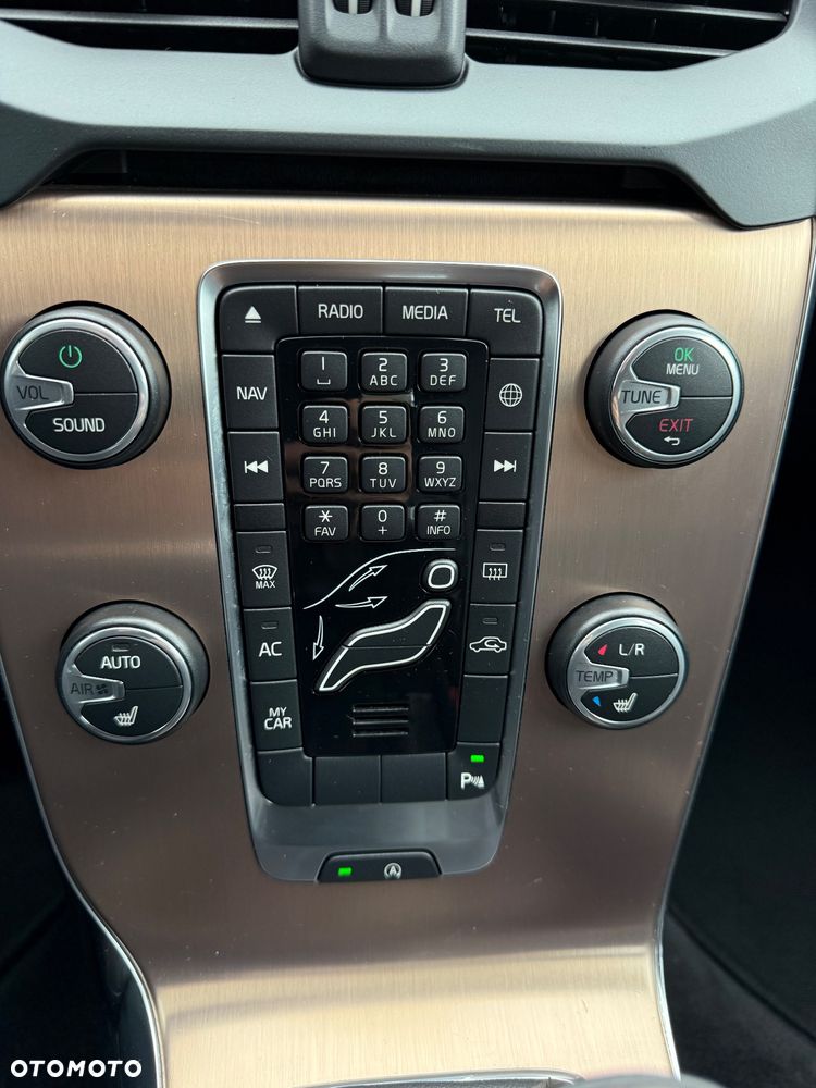 Volvo V40 Cross Country 2014
