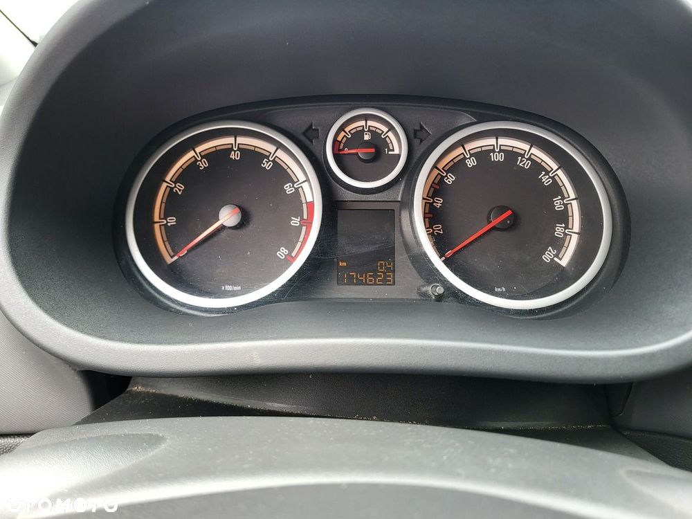 Opel Corsa - 11