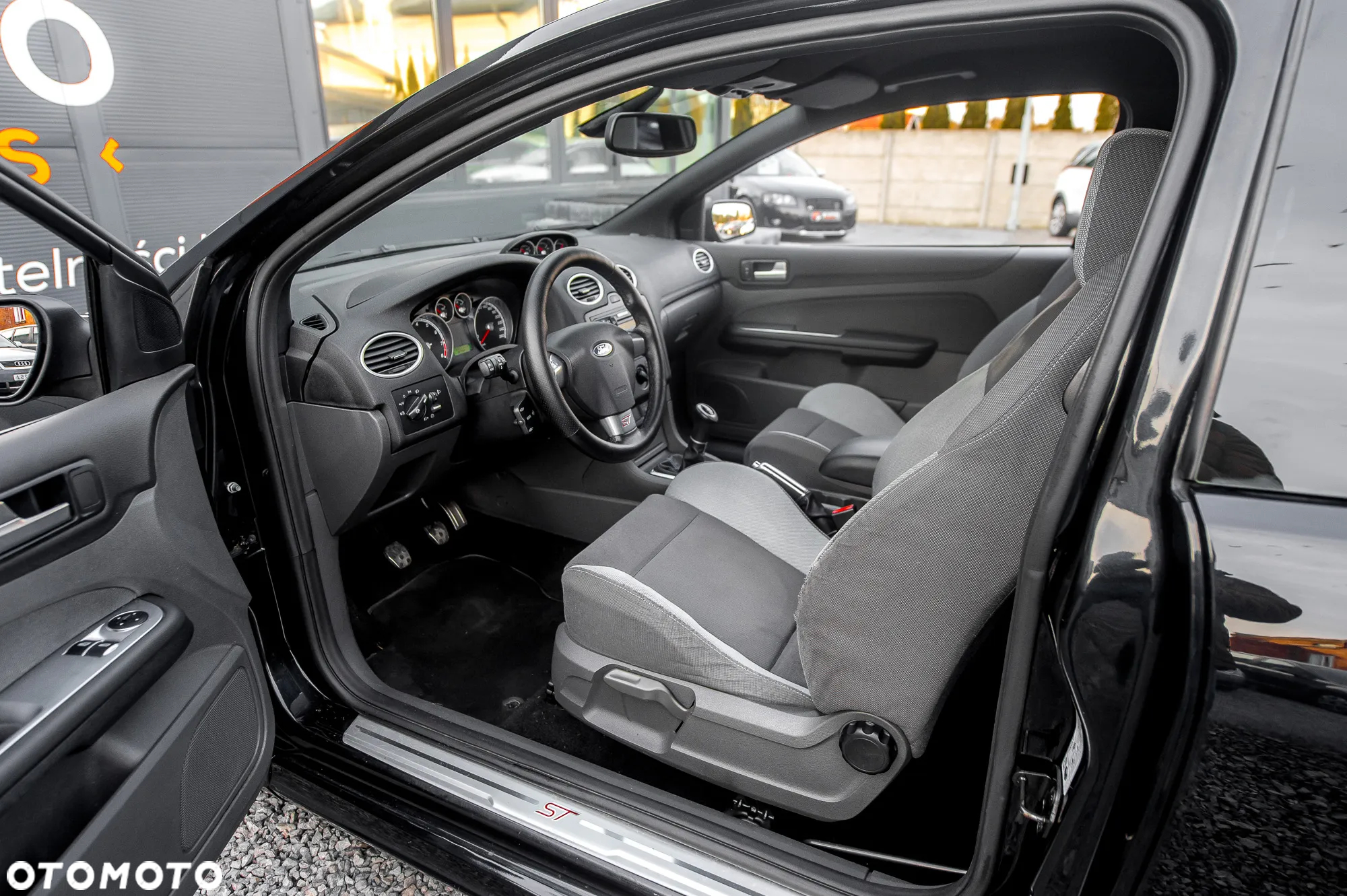 Ford Focus 2.5 ST - 14