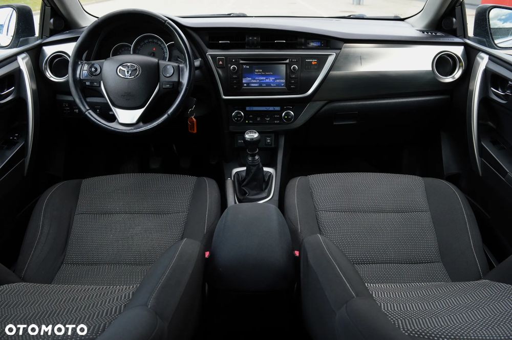 Toyota Auris 1.6 Premium Comfort - 8