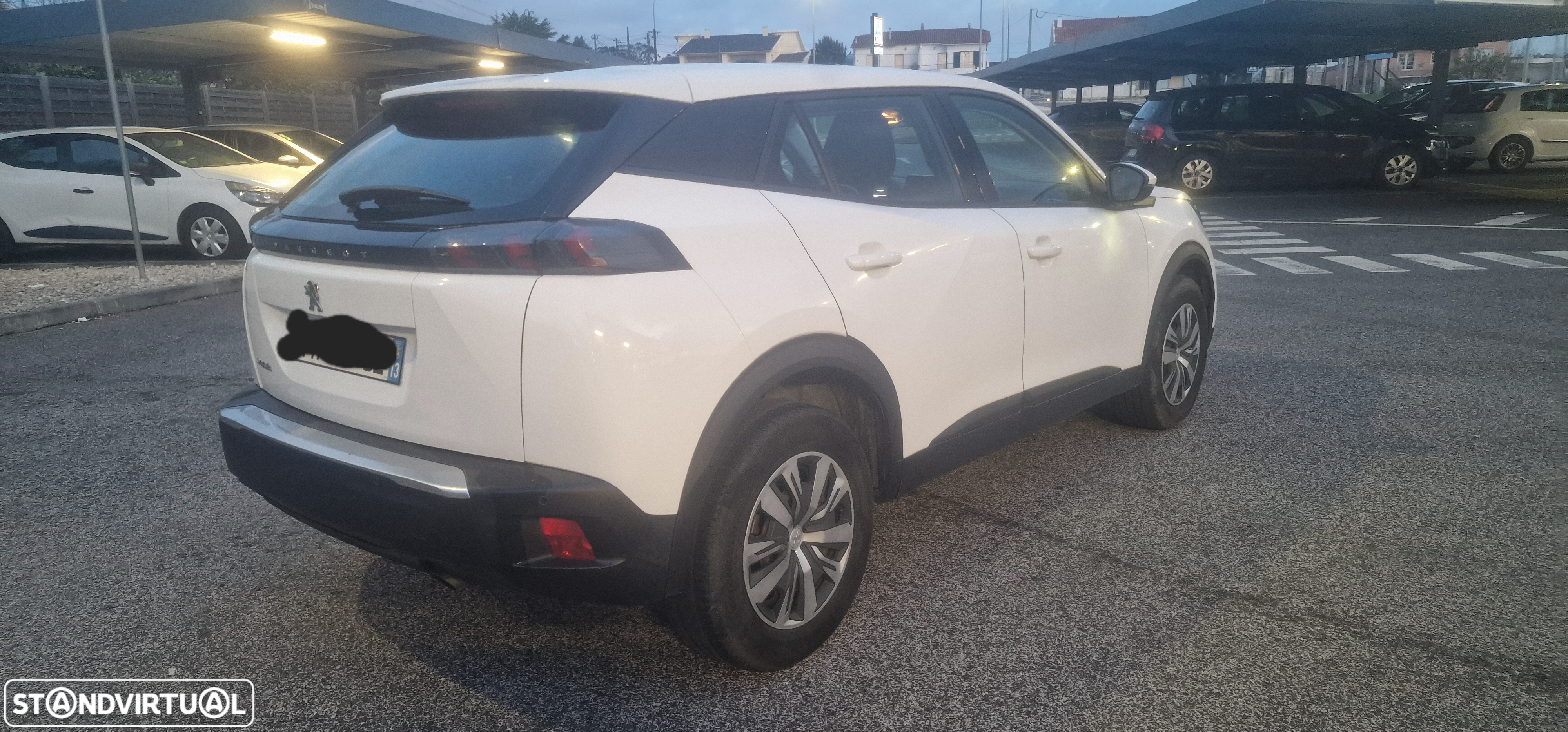 Peugeot 2008 1.5 BlueHDi Allure - 12