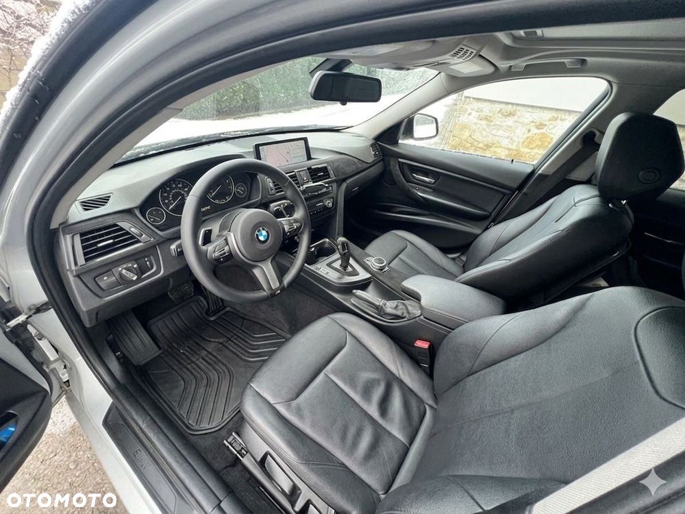 BMW Seria 3 320i xDrive - 2