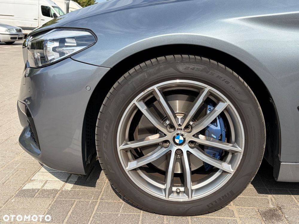 BMW Seria 5 530i xDrive - 7