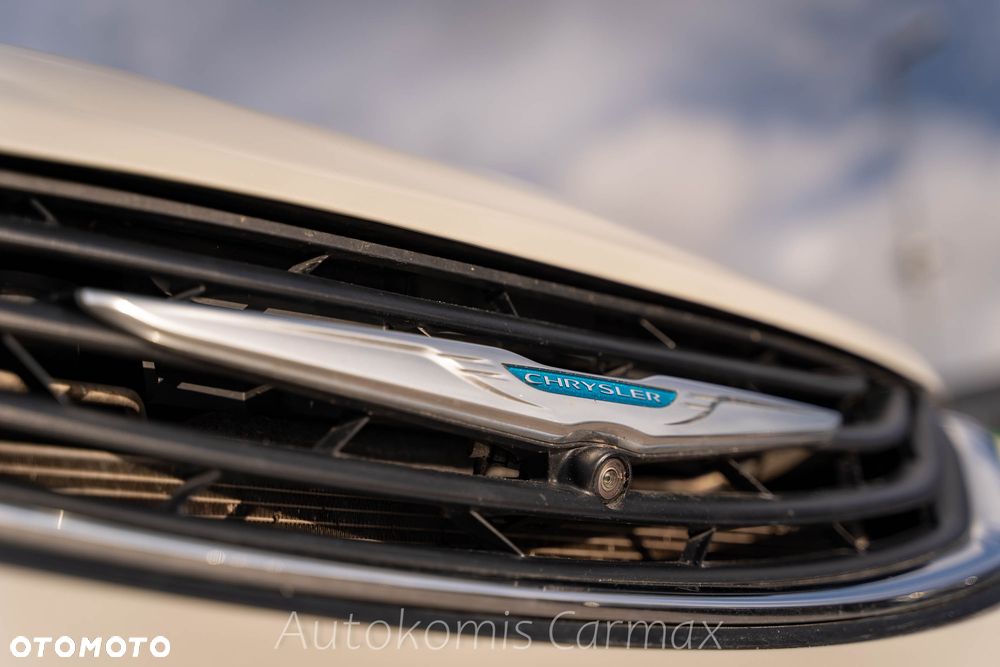 Chrysler Pacifica - 17