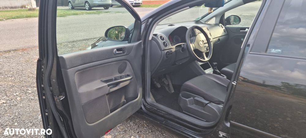 Volkswagen Golf Plus - 9