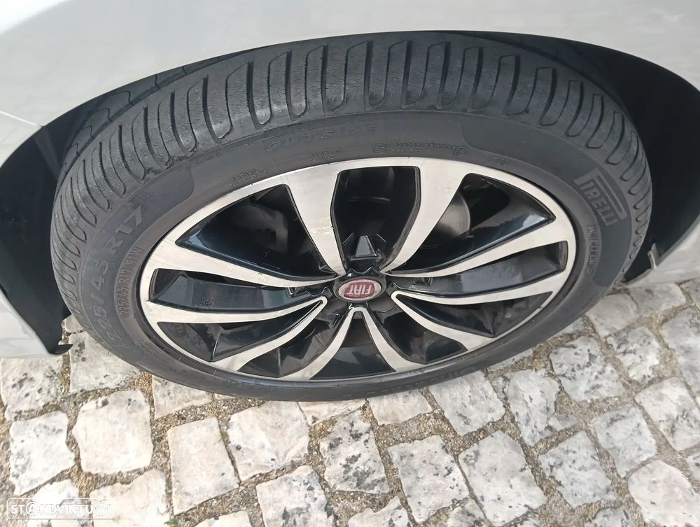 Fiat Tipo Station Wagon 1.3 M-Jet Lounge Tech J17 - 24