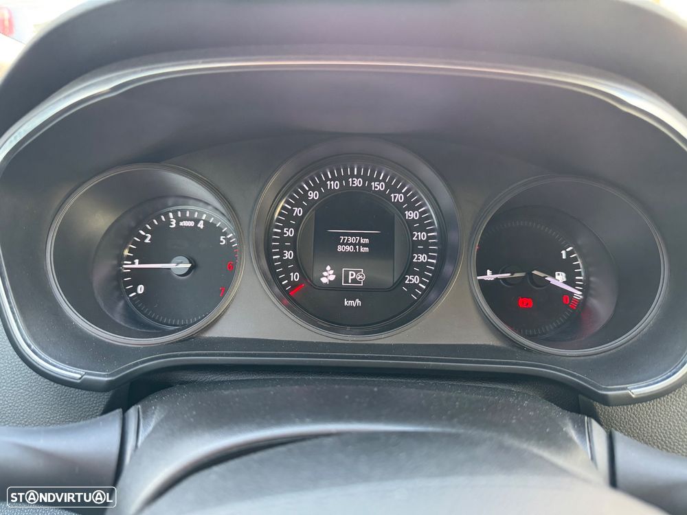 Renault Mégane Sport Tourer 1.3 TCe Limited EDC - 3