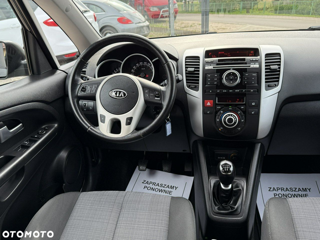Kia Venga - 27
