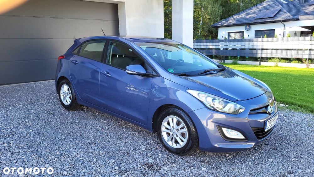 Hyundai i30 1.4 Intro Edition - 3