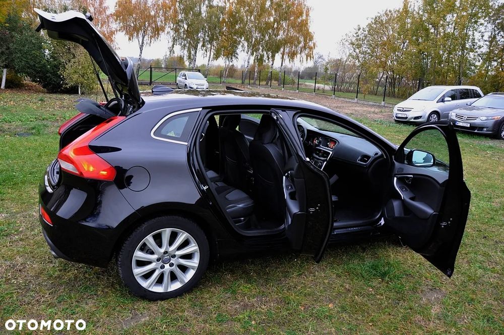 Volvo V40 T3 Momentum - 9