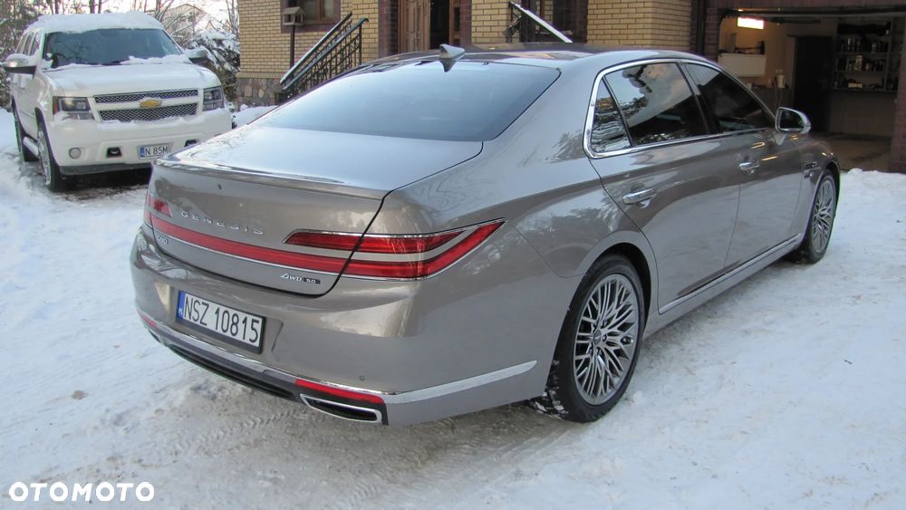 Genesis G90 - 6
