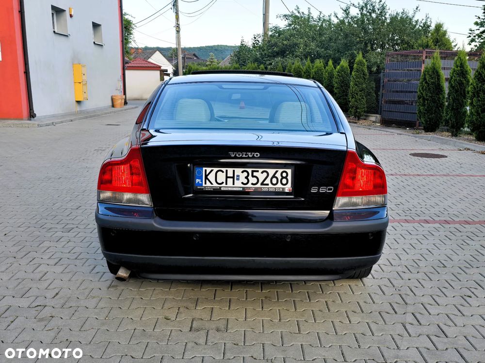 Volvo S60 2.4 Momentum - 6