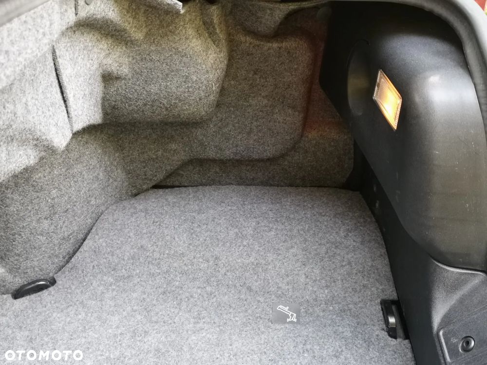 BMW Seria 3 - 32