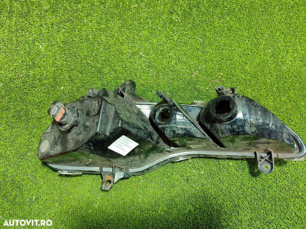 PROIECTOR CEATA FATA DREAPTA FORD KUGA 2.0 DIESEL 2013 / SUV COD OEM CV44-13B220-BE / 1849643 / 2012-2019 - 4