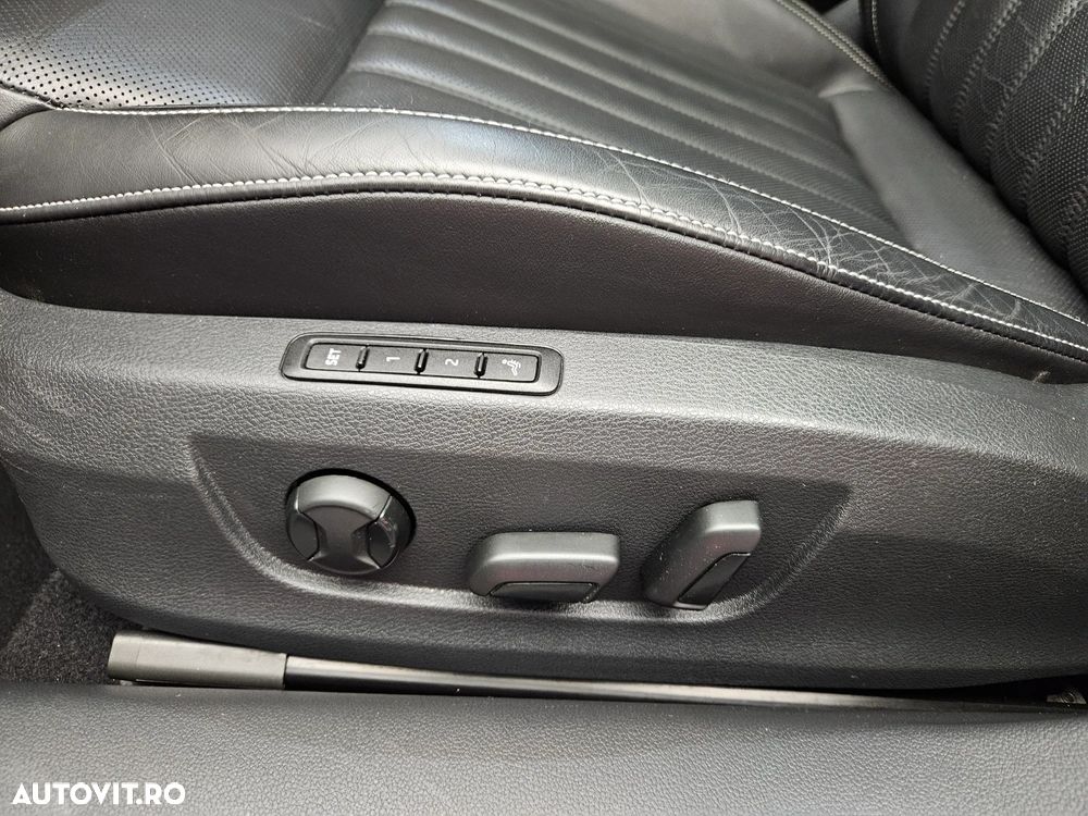 Skoda Superb 2.0 TDI 4X4 DSG L&K - 33