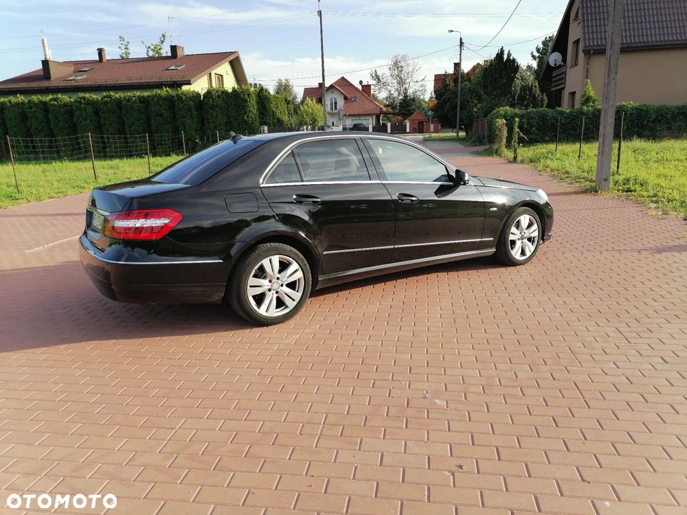 Mercedes-Benz Klasa E 220 CDI BlueEff Elegance - 3