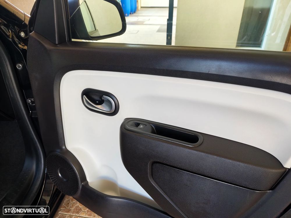 Renault Twingo E-Tech. 22 Urban Night - 18
