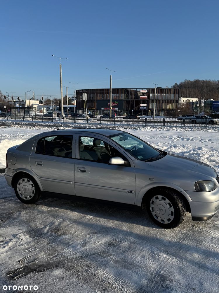 Opel Astra - 4