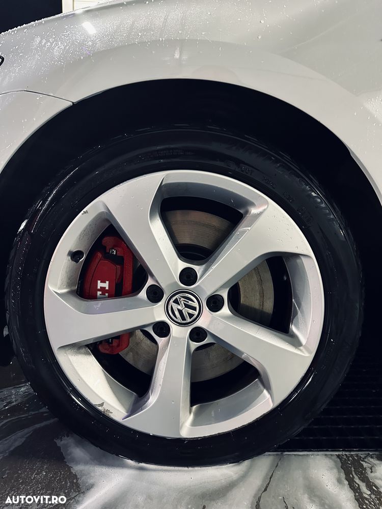 Volkswagen Golf - 21