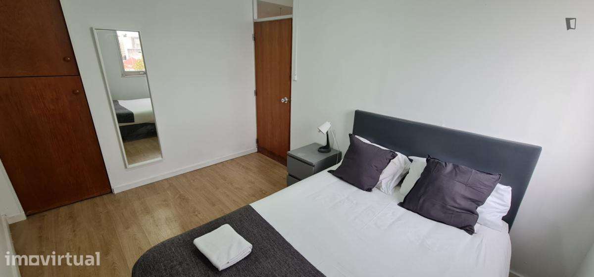 Apartamento com 2 quartos - localizado em Santo Ildefonso Porto - Grande imagem: 3/12