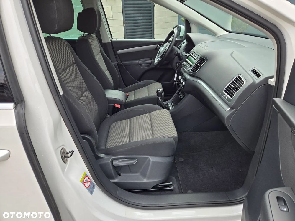 Volkswagen Sharan 2.0 TDI BlueMotion Technology Highline - 24