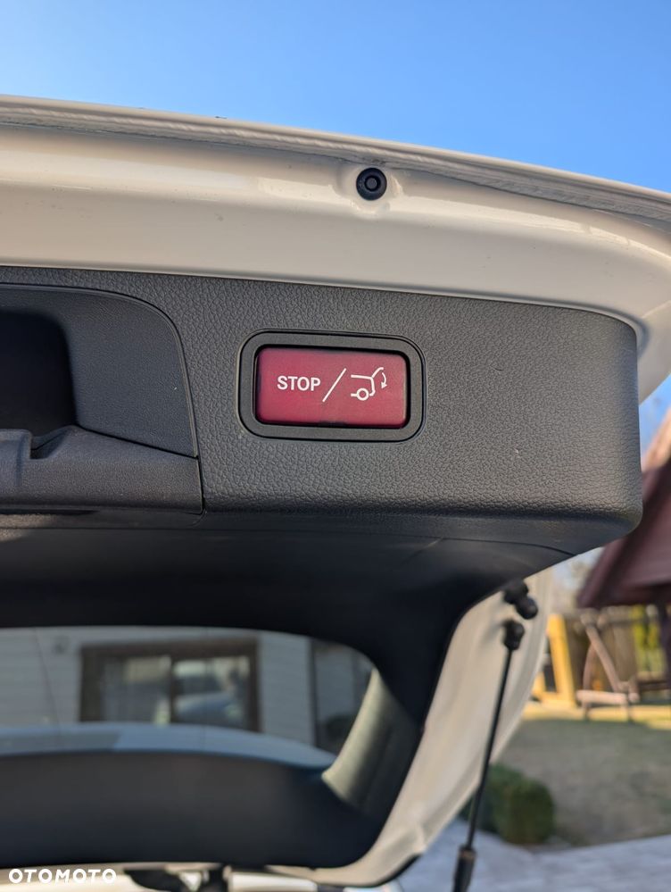 Mercedes-Benz GLC 200 d 4Matic 9G-TRONIC AMG Line Plus - 4