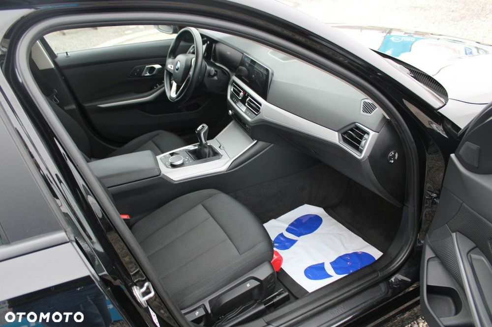 BMW Seria 3 - 29