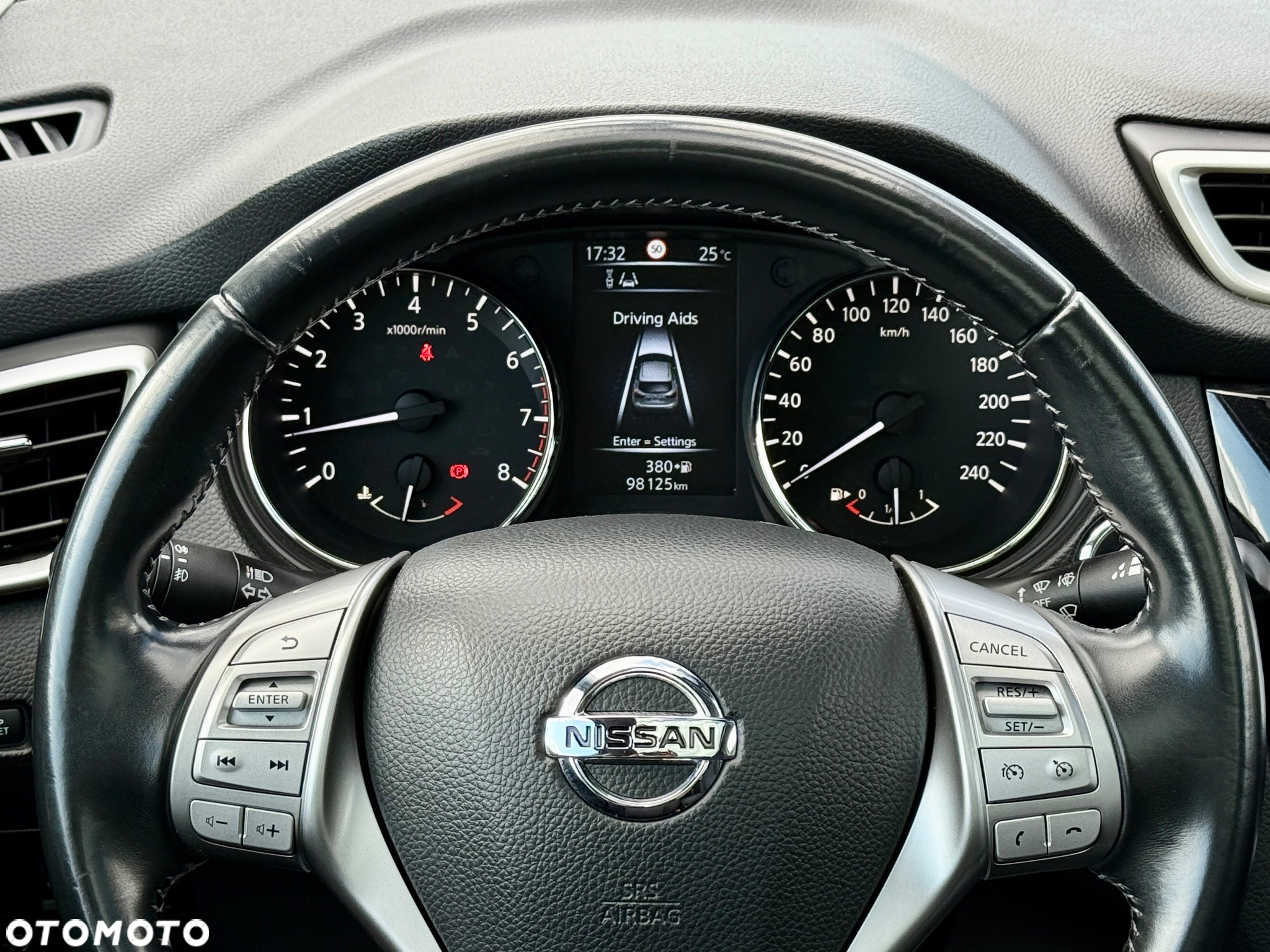 Nissan Qashqai 1.6 DIG-T Tekna - 24