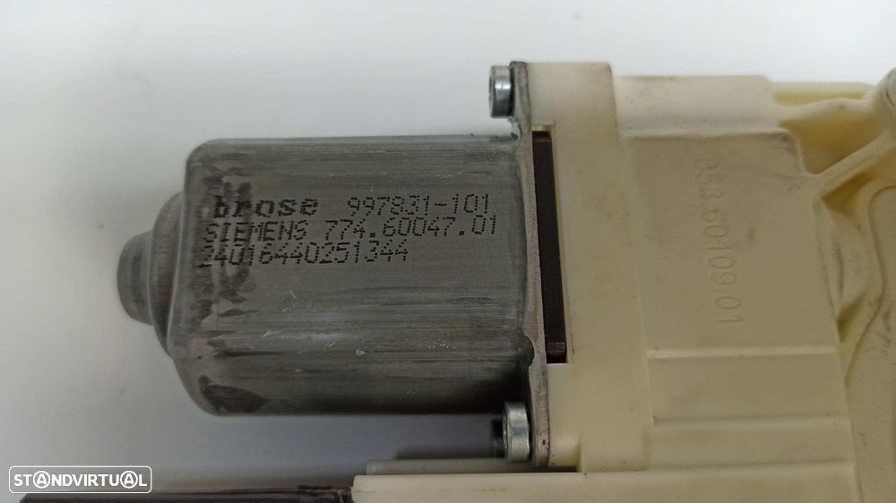 MOTOR ELEVADOR FRENTE DIREITO PEUGEOT 307 BREAK/SW (S2) SW - 4