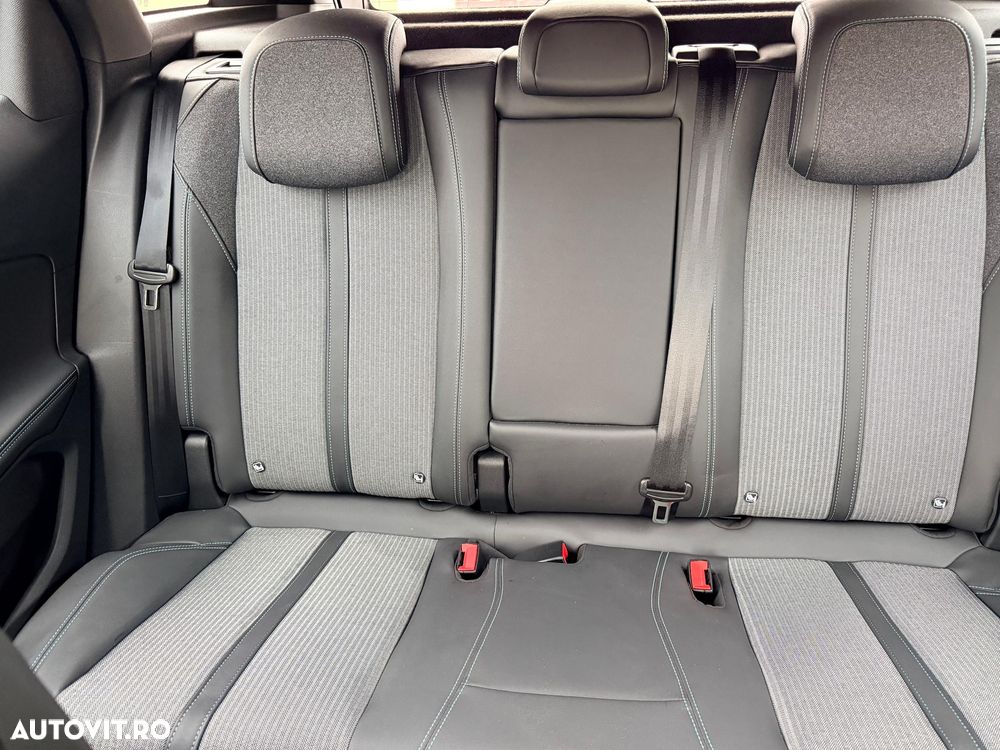 Peugeot 3008 PHEV 180 EAT8 Allure Pack - 18