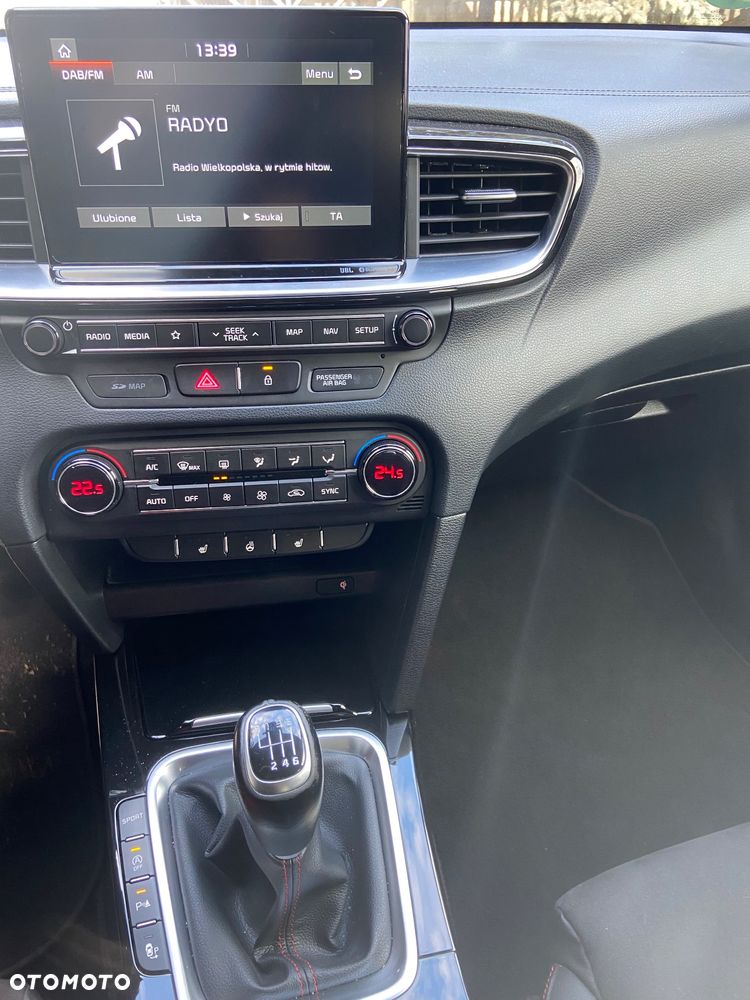 Kia Ceed 1.6 T-GDI GT - 4