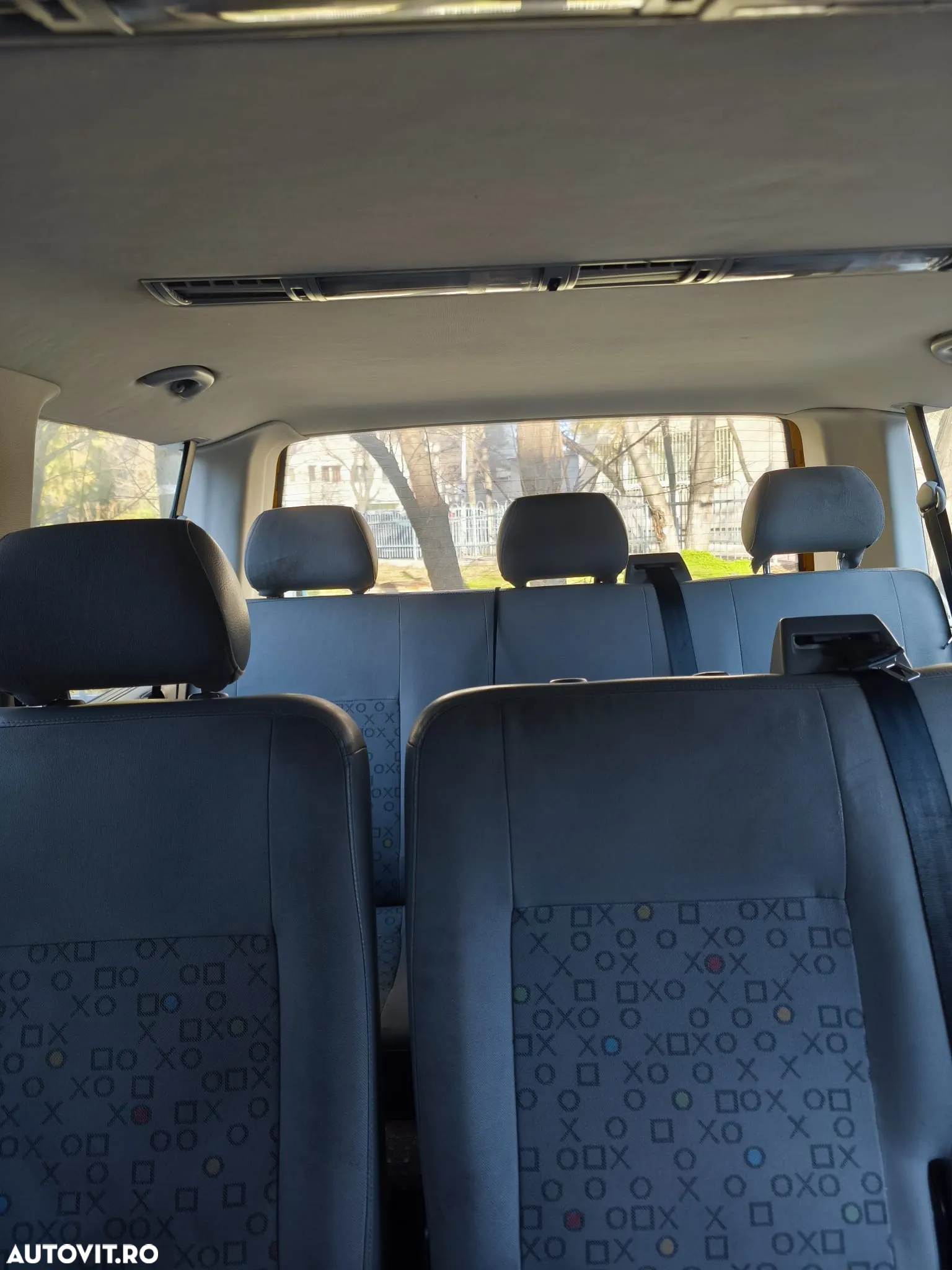 Volkswagen Transporter - 7