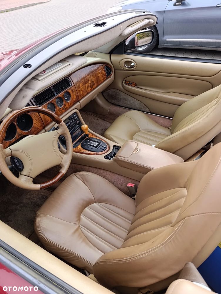 Jaguar XK Cabrio - 10