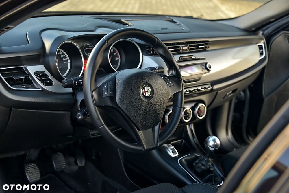 Alfa Romeo Giulietta 1.4 TB 16V Turismo - 26