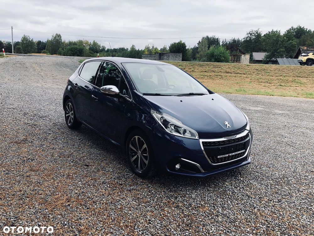 Peugeot 208 - 4