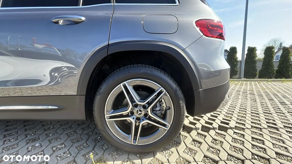 Mercedes-Benz GLB 200 AMG Line 7G-DCT - 12